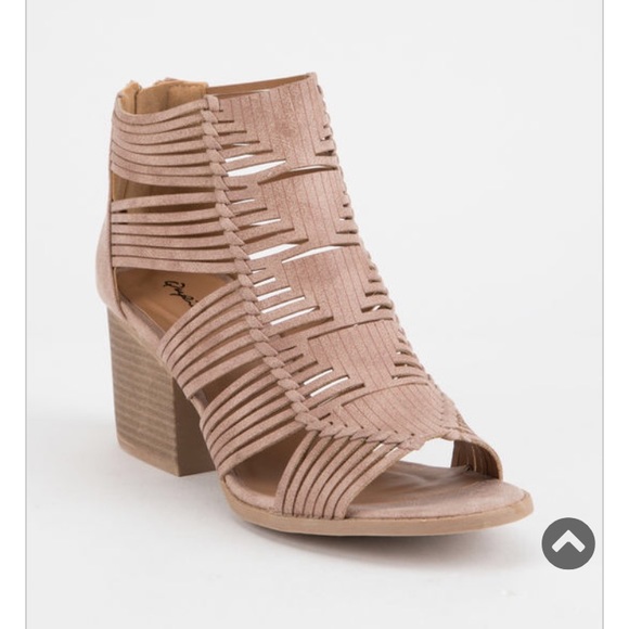 Qupid Shoes - Qupid Woven Caged Peep Toe Heeled Sandals